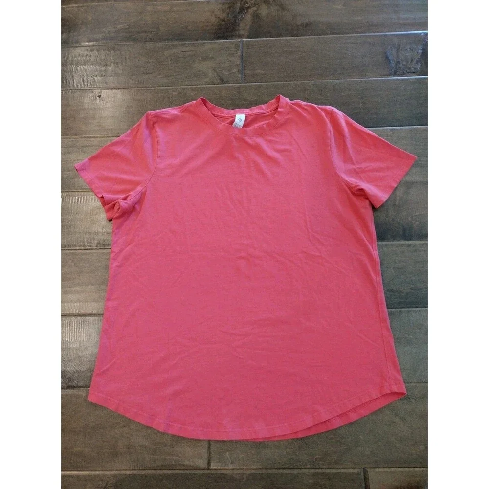 LULULEMON Women's Love Coral Pink crewneck short-sleeve t-shirt tee - 10